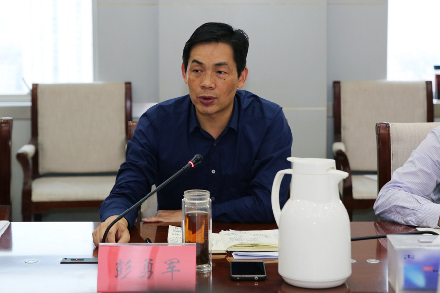 江汉区召开全区交通秩序综合整治推进会议